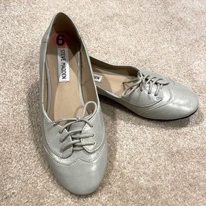🚫SOLD🚫 Light gray Steve Madden flats